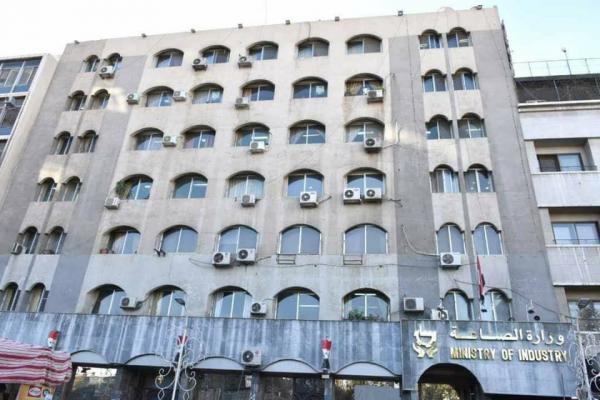 اللجنة الاقتصادية في رئاسة مجلس الوزراء تكلّف وزارة الصناعة، بإعداد دراسة حول واقع المعامل
