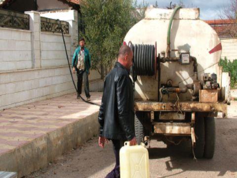 Fuel: 400 liters will be distributed to all families in Syria