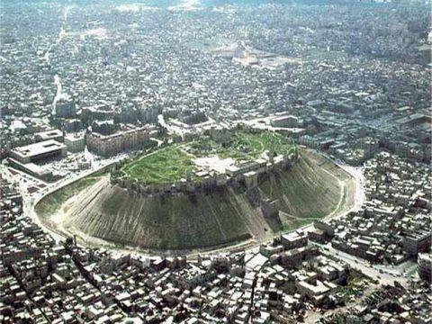 مدينة للذهب في حلب تضم مطاعم ومقاهي ومحلات صاغة
